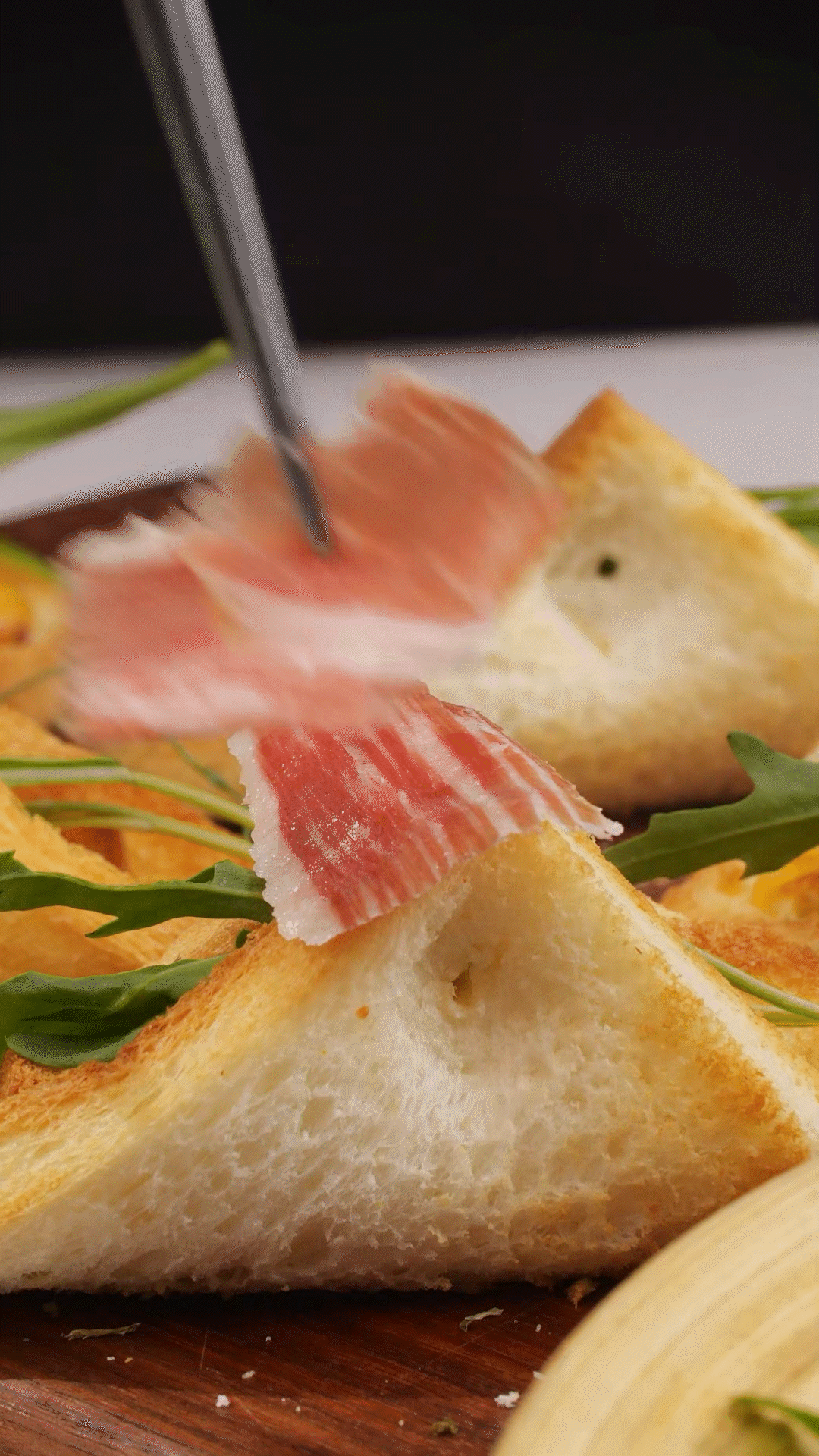 對折，用牙簽固定
